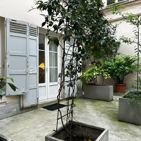 Loft Terrasse Avec Cour Charmante Montmartre * Paris